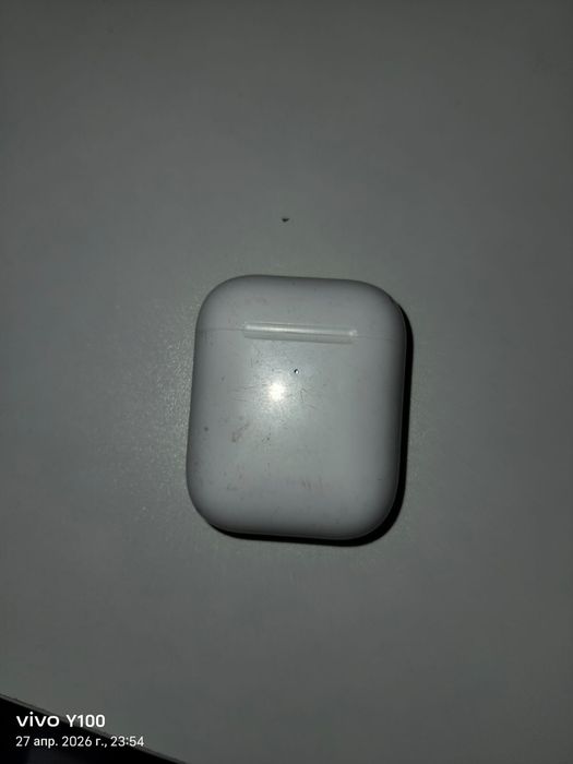 Продам AirPods нормальный