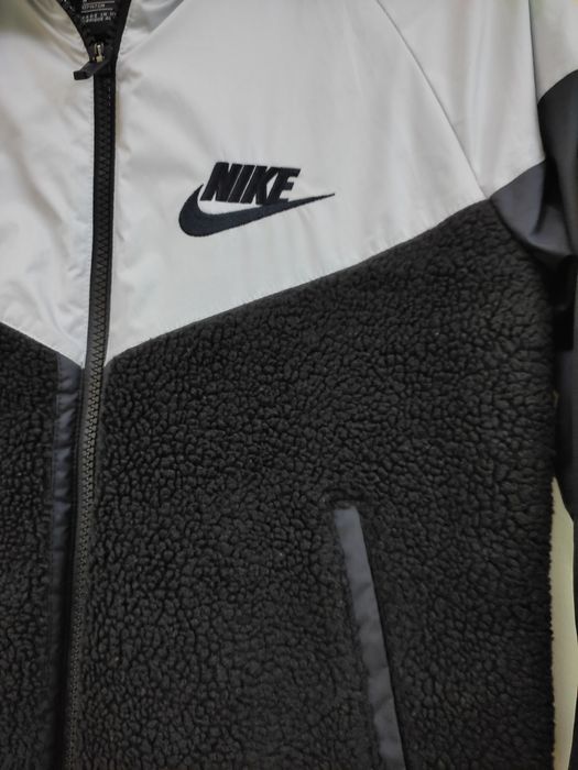 Jacheta   NIKE mărime M