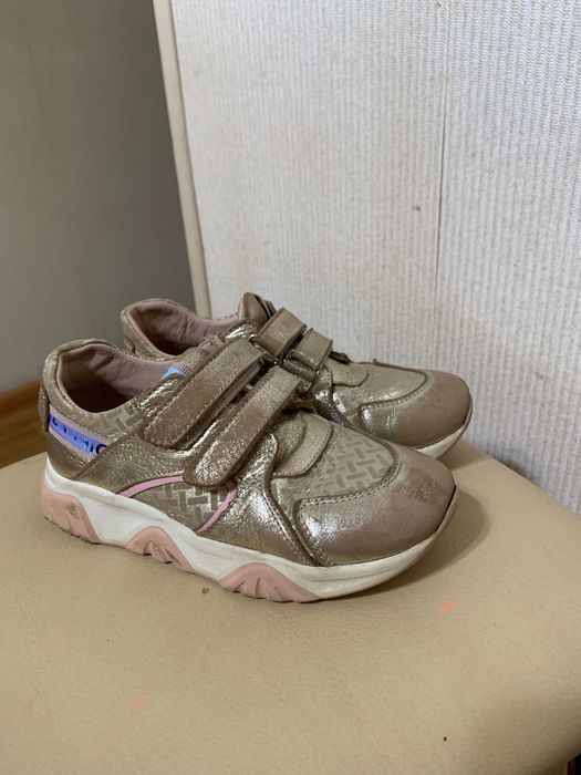 Обувь для девочки