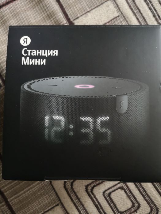 Яндекс мини 2 с часами алиса