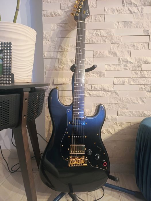 Chitara electrica Mooer GTRS S900W PB + Pedală GW4 + Husă – Stare excelentă