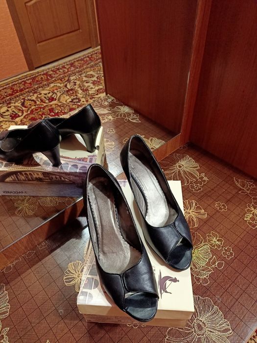 Продам обувь недорого