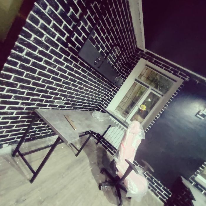 Компьтерный стол.