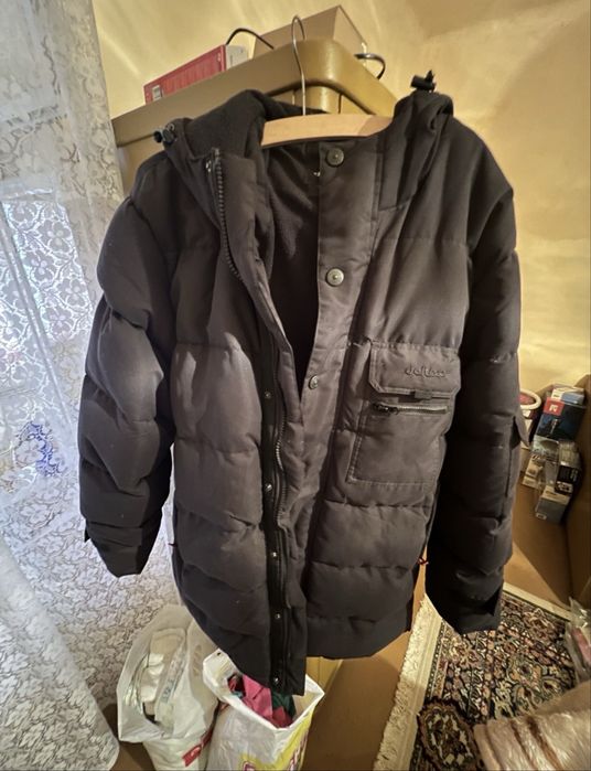 Jachetă groasă catifea raiată abastru închis….