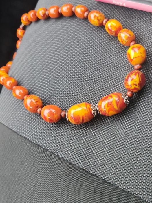 Diverse coliere de vânzare !