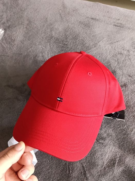 Tommy Hilfiger flag șapcă unisex culoare rosie cu logo discret mic brodat OS noua originala