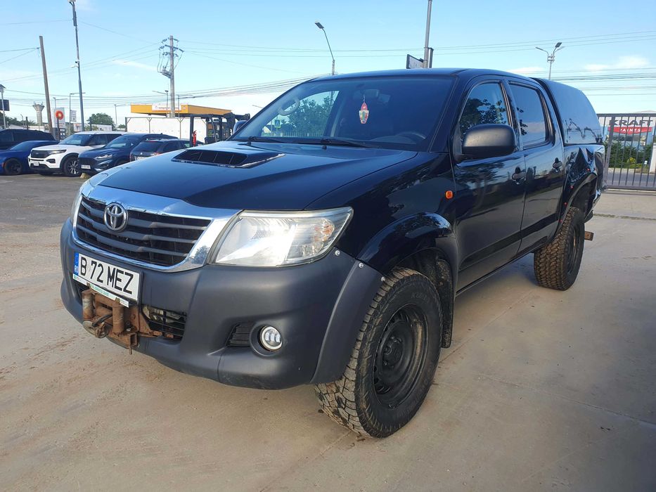 Toyota Hilux 2.5d, 4x4, an 2015 Aer Conditionat, troliu, acte RO