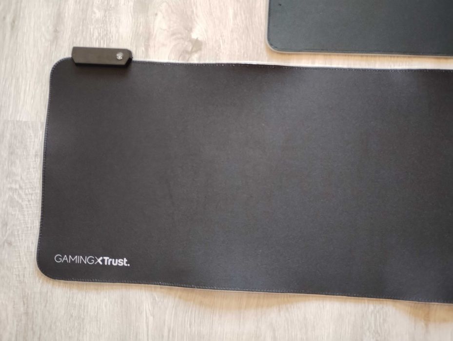 2 броя Gaming Mouse Mat Razer и Trust