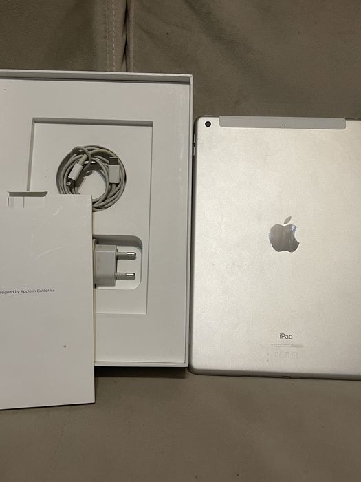 IPad 8 Wi-Fi+Cellular 32 ГБ Silver