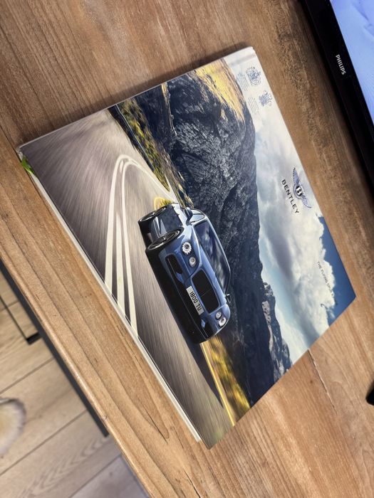 Декоративна книга Bentley