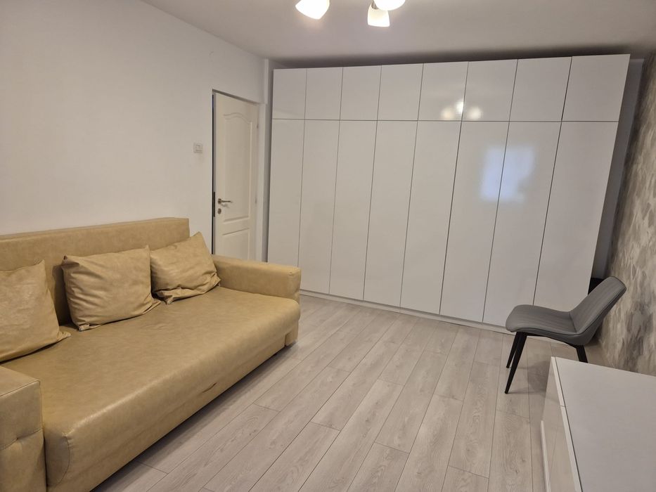 Apartament 2 camere decomandate utilat mobilat renovat etaj 2 str. Mircea Eliade