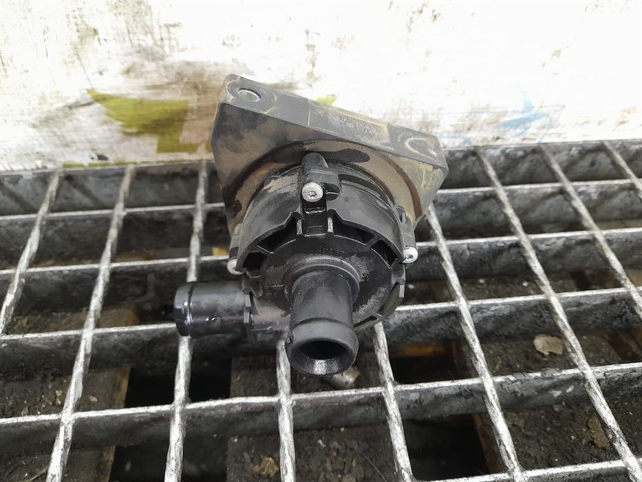 Pompa recirculare apa 5G0965567A 1.4 tsi CMBA Seat Leon 3 5F [2012 -