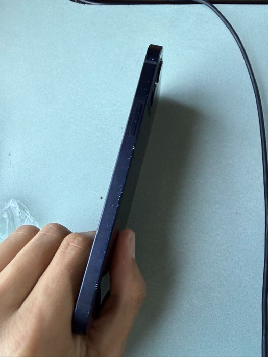 Vand iphone 12  accept si schimburi + diferenta din partea mea