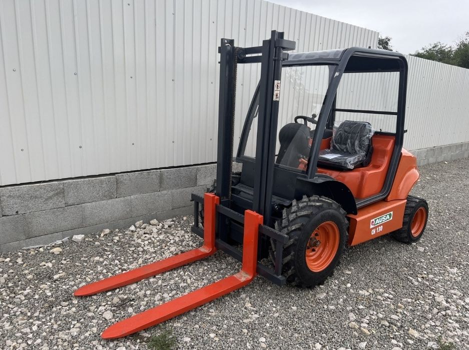 Buldoexcavator, Bobcat, Cilindru compactor, Basculanta 8x4 SORTURI NIS