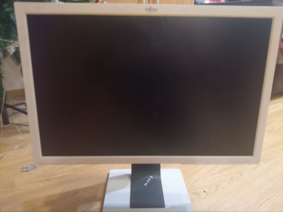 Монитор 75 герц.