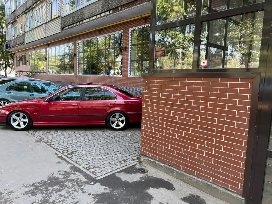 Продам действующее кафе.