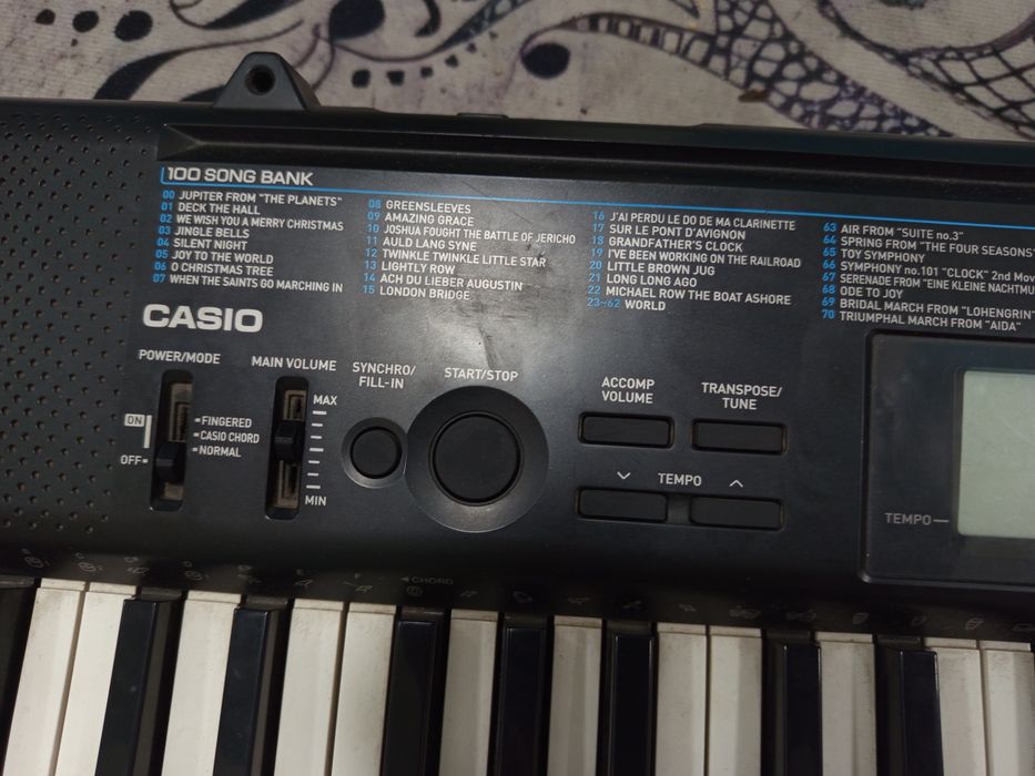 продам синтезатор casio-1200