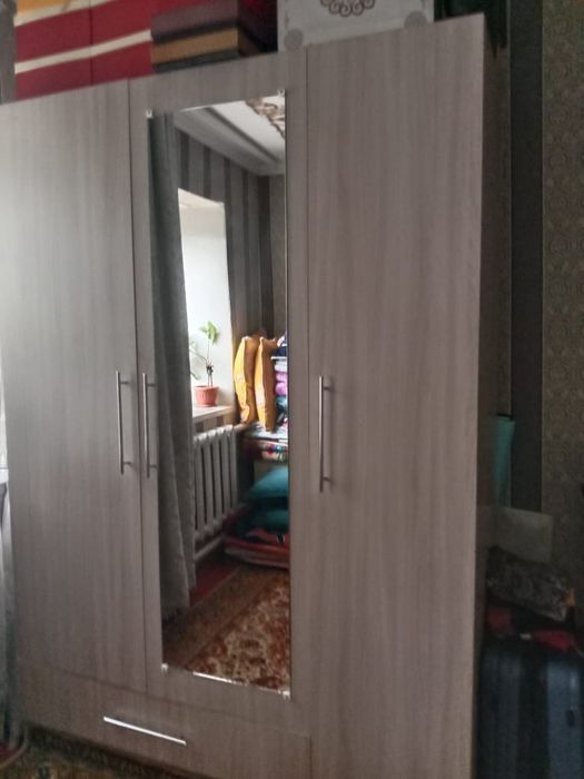 Продам спальный гарнитур