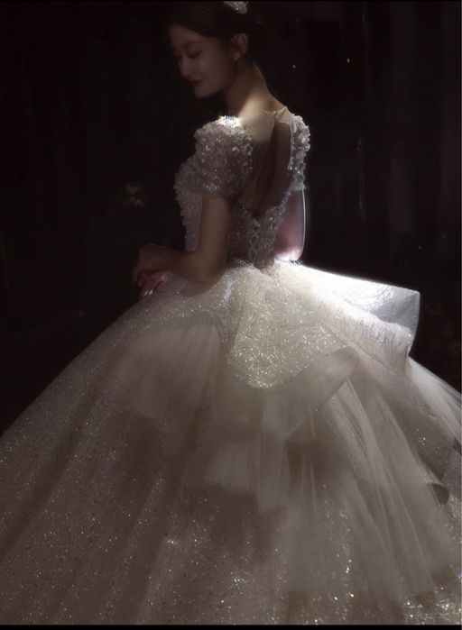 Шикарное свадебное платье