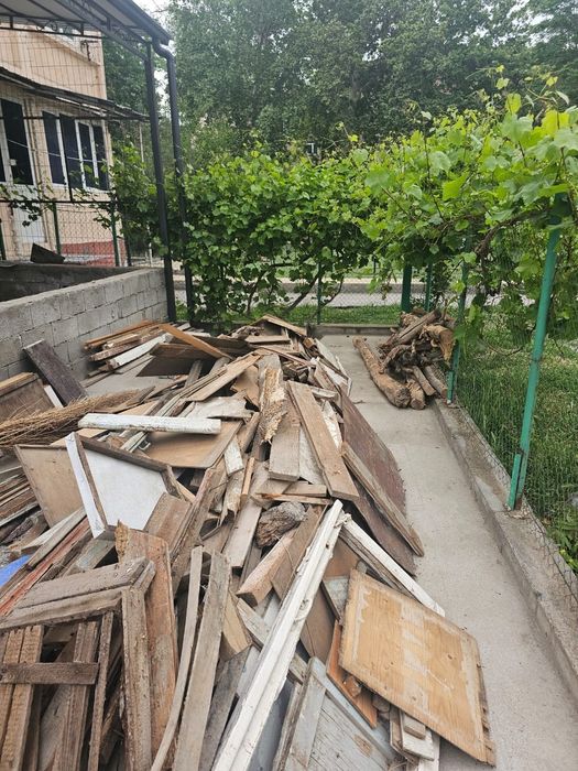 Утин сотилади, продаются дрова