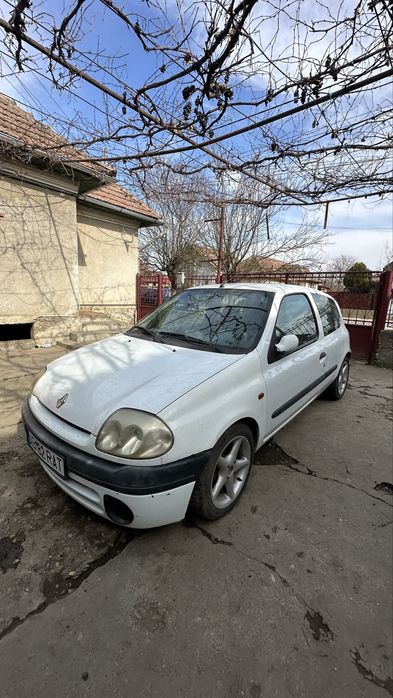 Renault clio 1.4 16v benzina