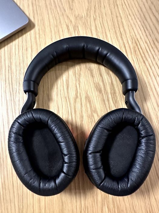 Jabra Evolve 2 85 with Charging Stand