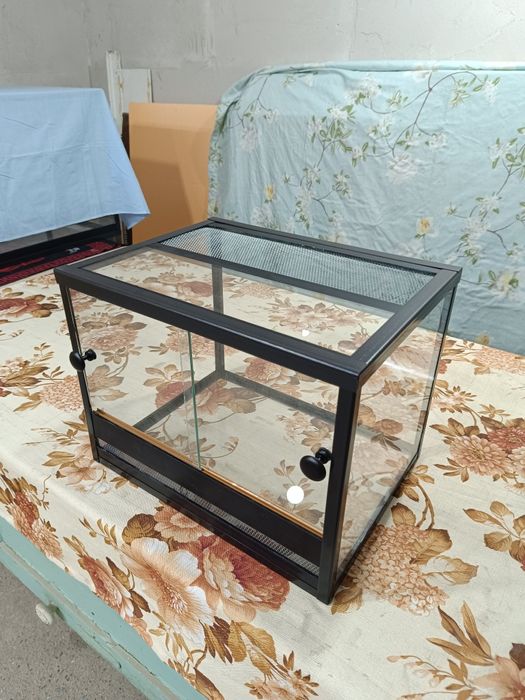 Террариум новый в наличии.