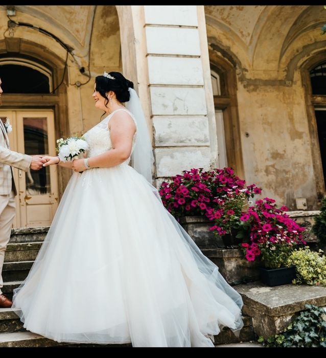 Vand rochie de mireasa