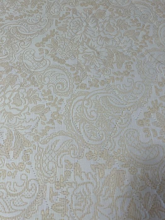 Двуспальная кровать