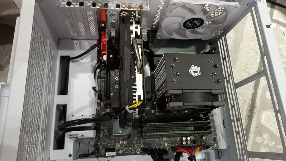 Мощьный компьютер для игр и разработки. Подходит для любых задач