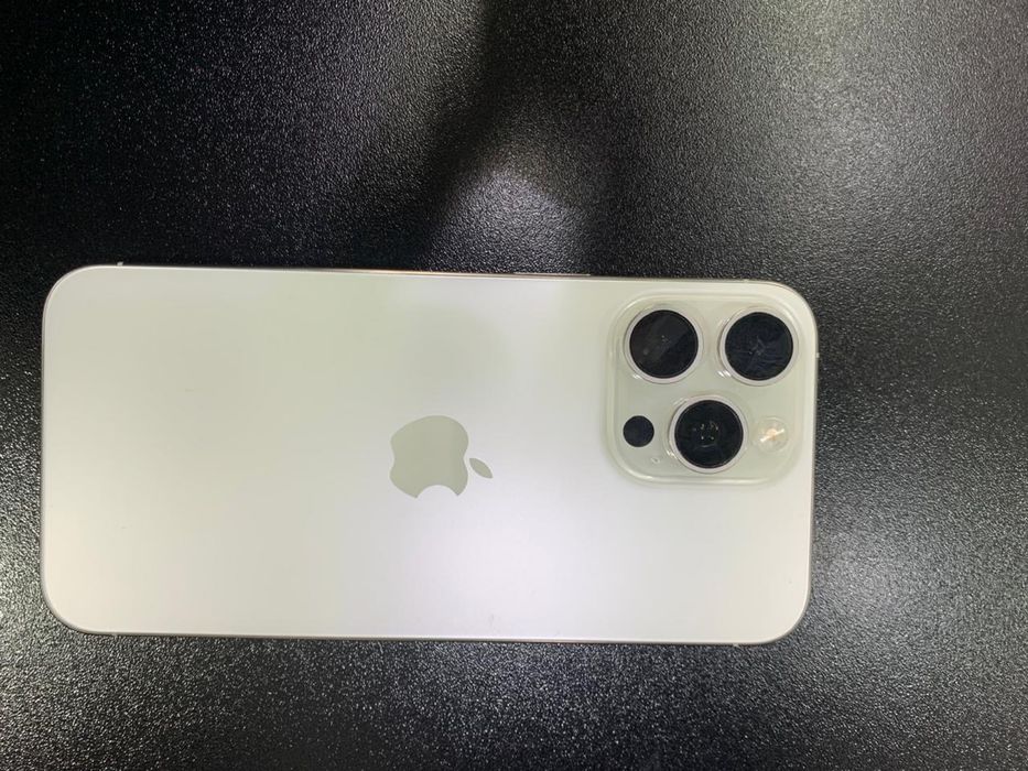 Айфон 15 про мах