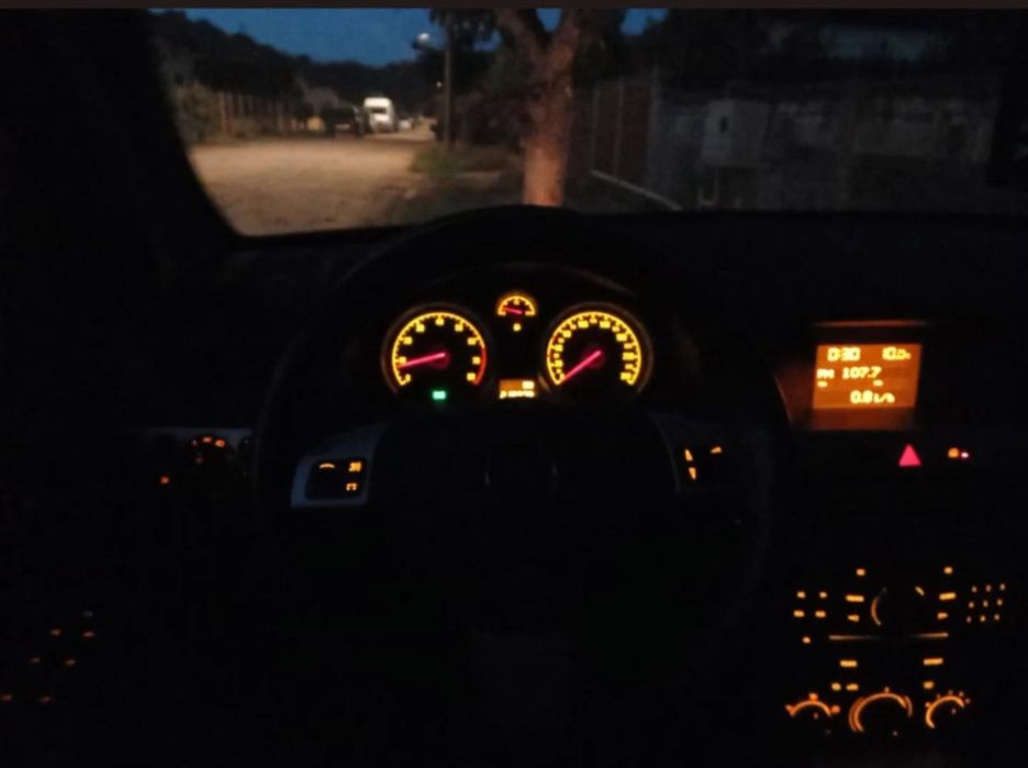 Se vinde Opel astra H 1.6 benzina
