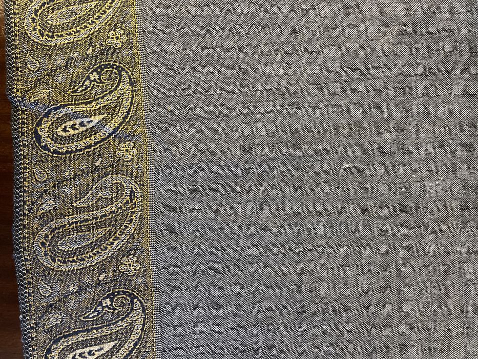 Продам женский палантин