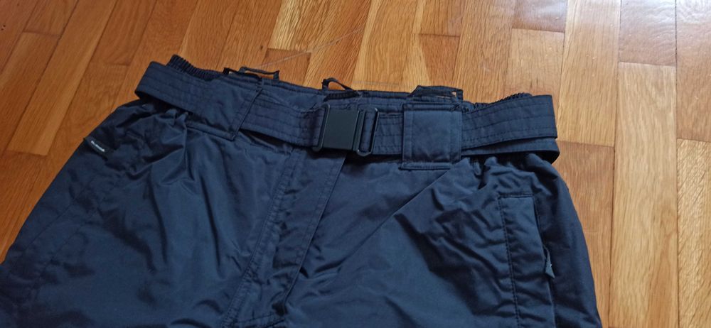 НОВ дамски ски панталон Quechua, р-р L-XL (F46)