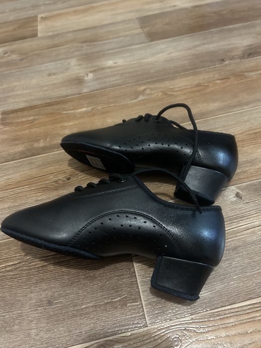 Туфли для танца 31р новые