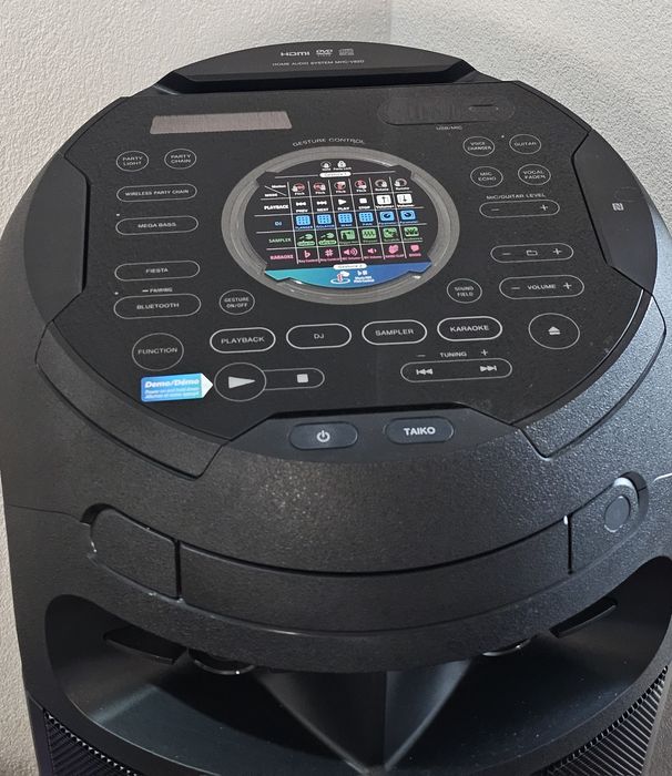 Продавам  SONY MHC-V82D - audio system