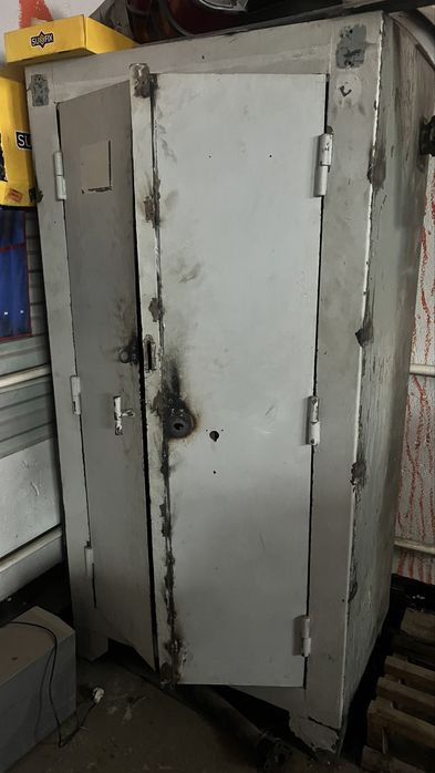 Продам шкафы, столы для Сто, цеха