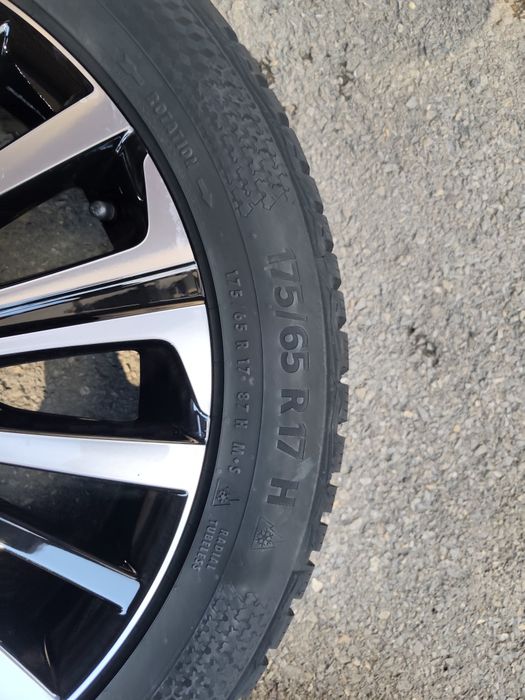 175/65/17" 4бр Continental winter contact ts870,dot3122,7mm