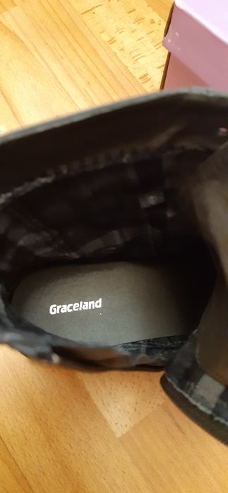 Дамски боти номер 39