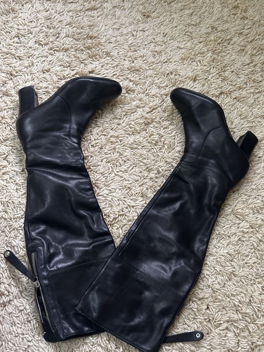 Кожаные сапоги европейка