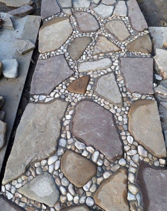 Piatra naturala decorativa vând și montez