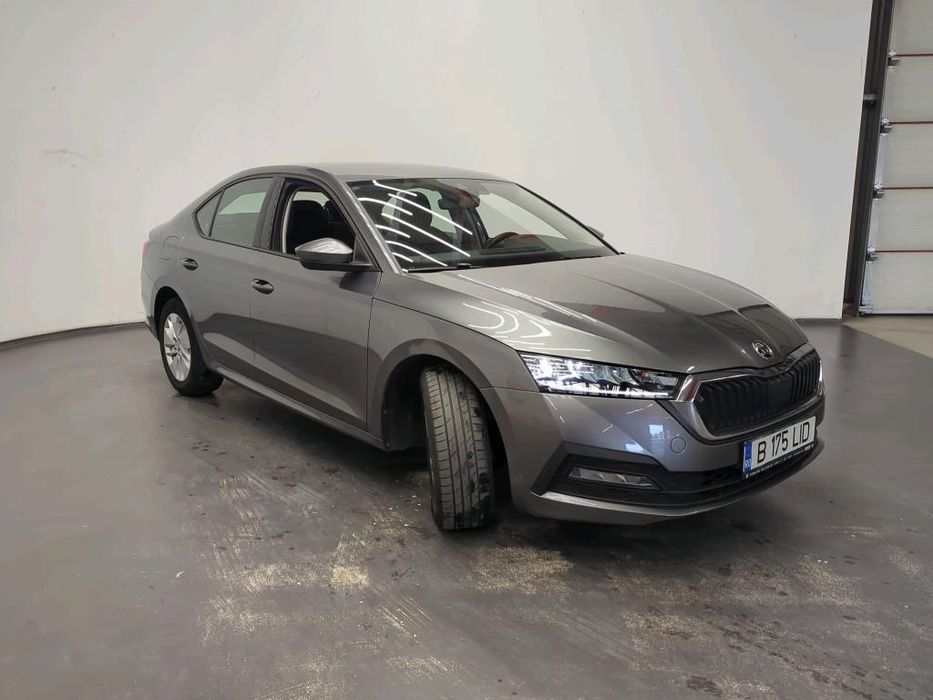 SKODA Octavia 2023 — imagine 3