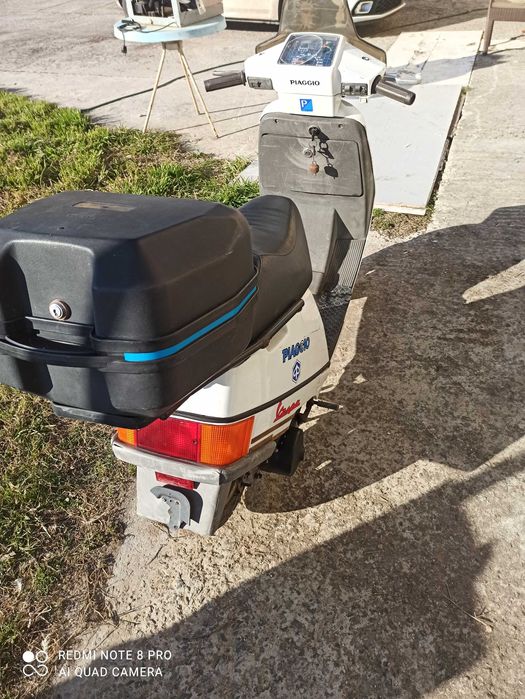 Скутер Piaggio vespa scatto