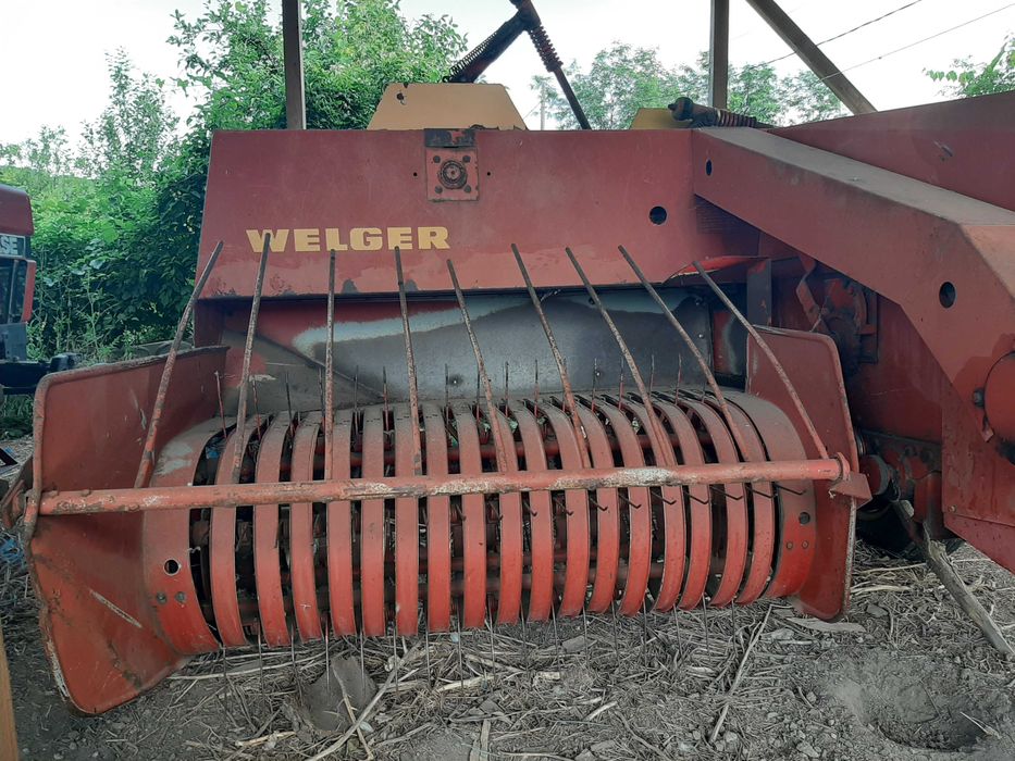 Vând balotiera welger AP 45
