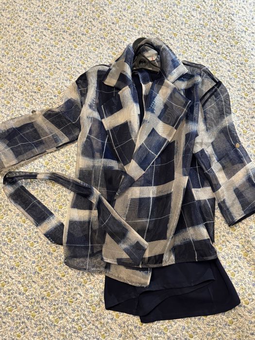 Продам женский костюм