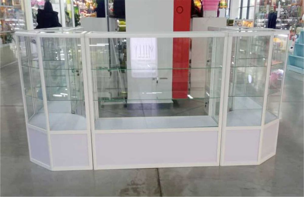Стеклянные витрины, прилавки для бутиков, магазинов аксессуаров