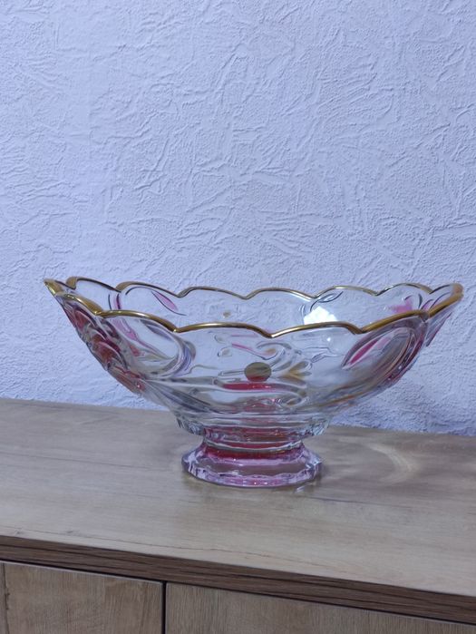 Продается ваза для фруктов