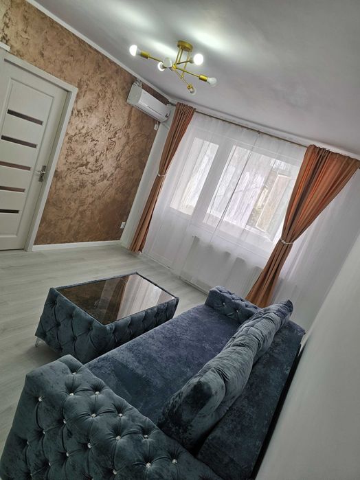 Proprietar, inchiriez apartament 2 camere, Micro 17, Parter.