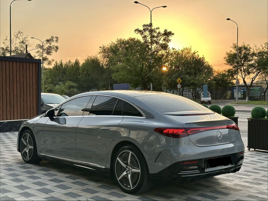 Mercedes Benz EQE 350