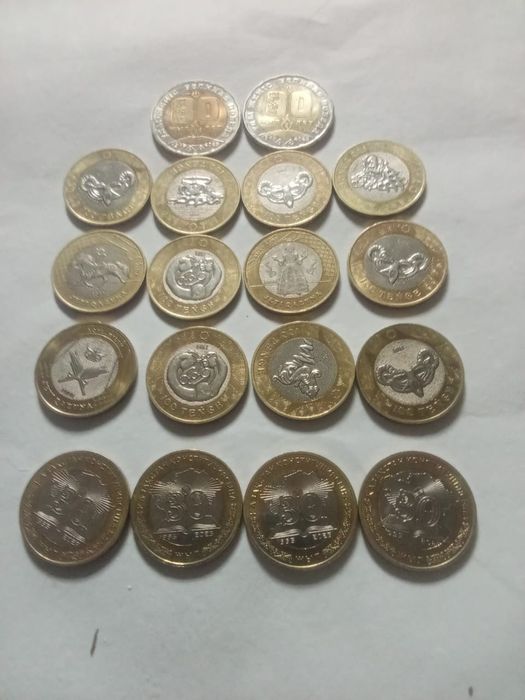 Продам игрушки СССР и монеты